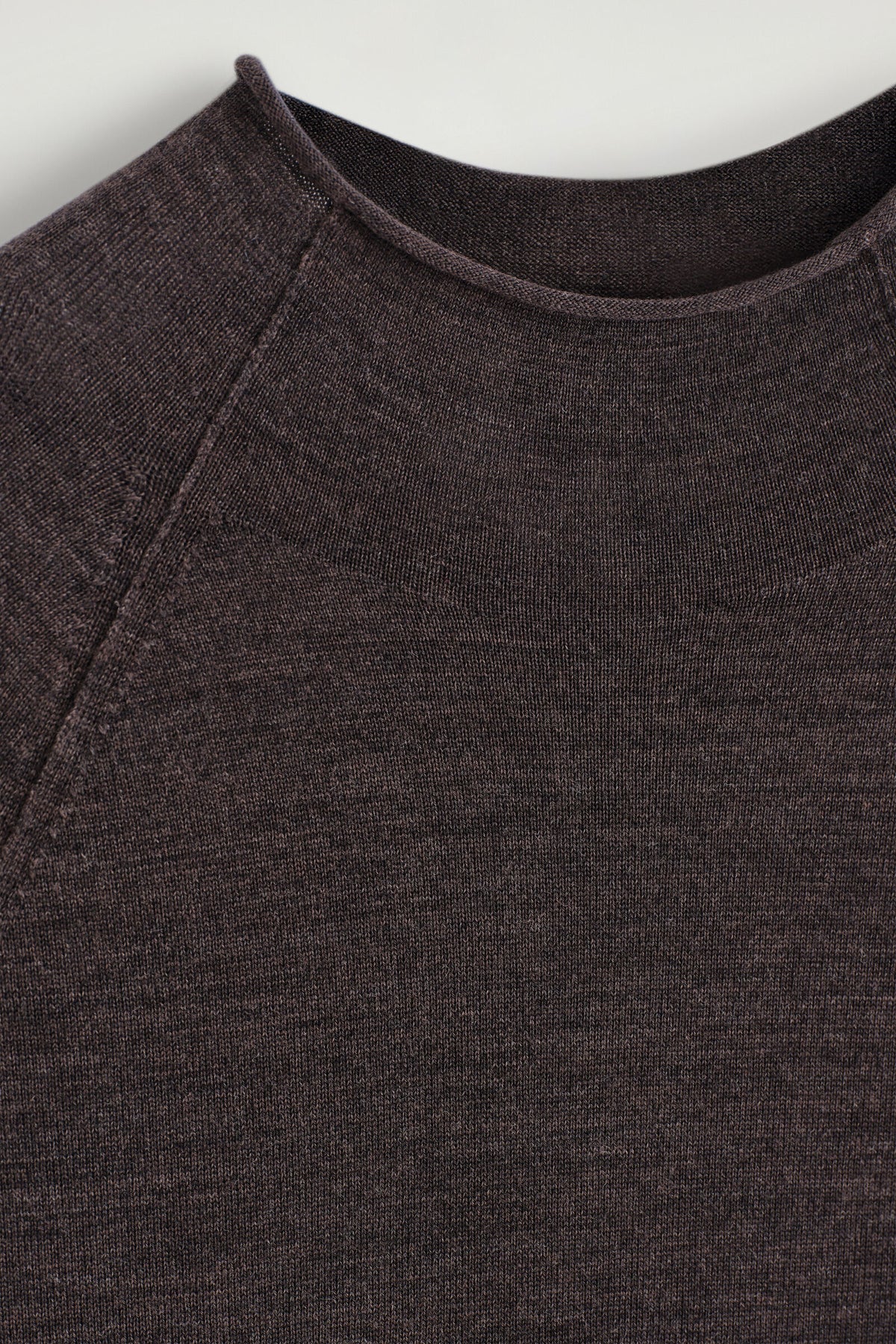 SUÉTER DE MERINO CON CUELLO DE TUBO - MARRÓN MEZCLADO