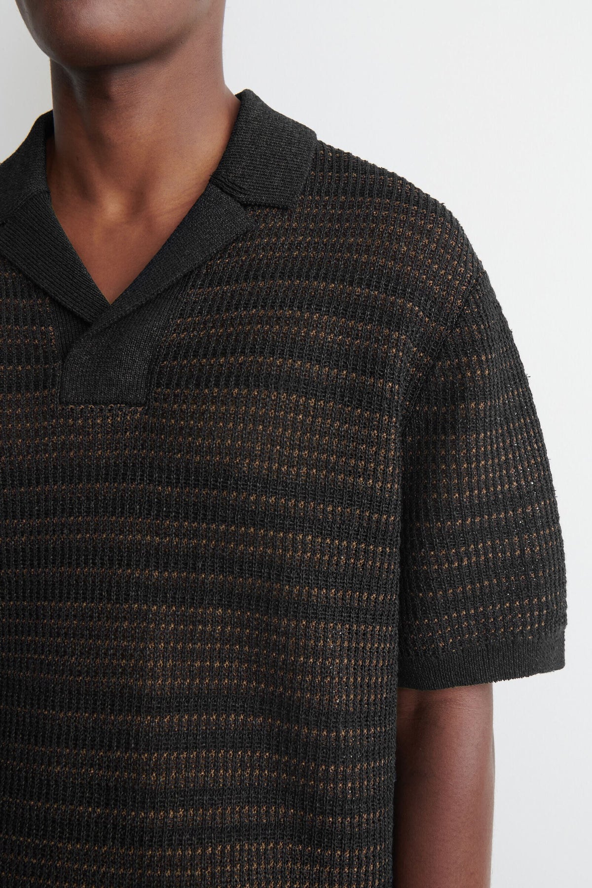 POLO DE PUNTO ABIERTO A RAYAS - NEGRO / ÓXIDO / A RAYAS - StillMedia/Lookbook