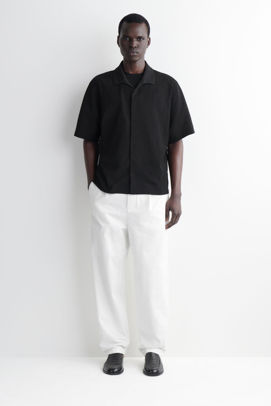 CAMISA DE ALGODÓN ARRUGADO - NEGRO