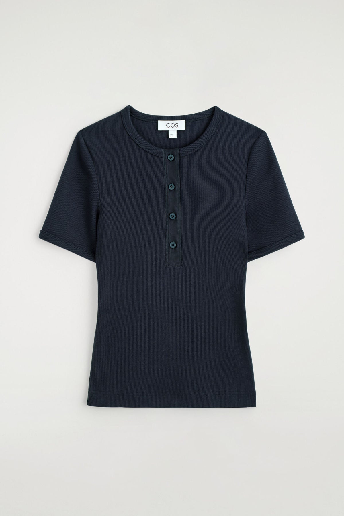 CAMISETA HENLEY ACANALADA - AZUL MARINO | DescriptiveStillLife