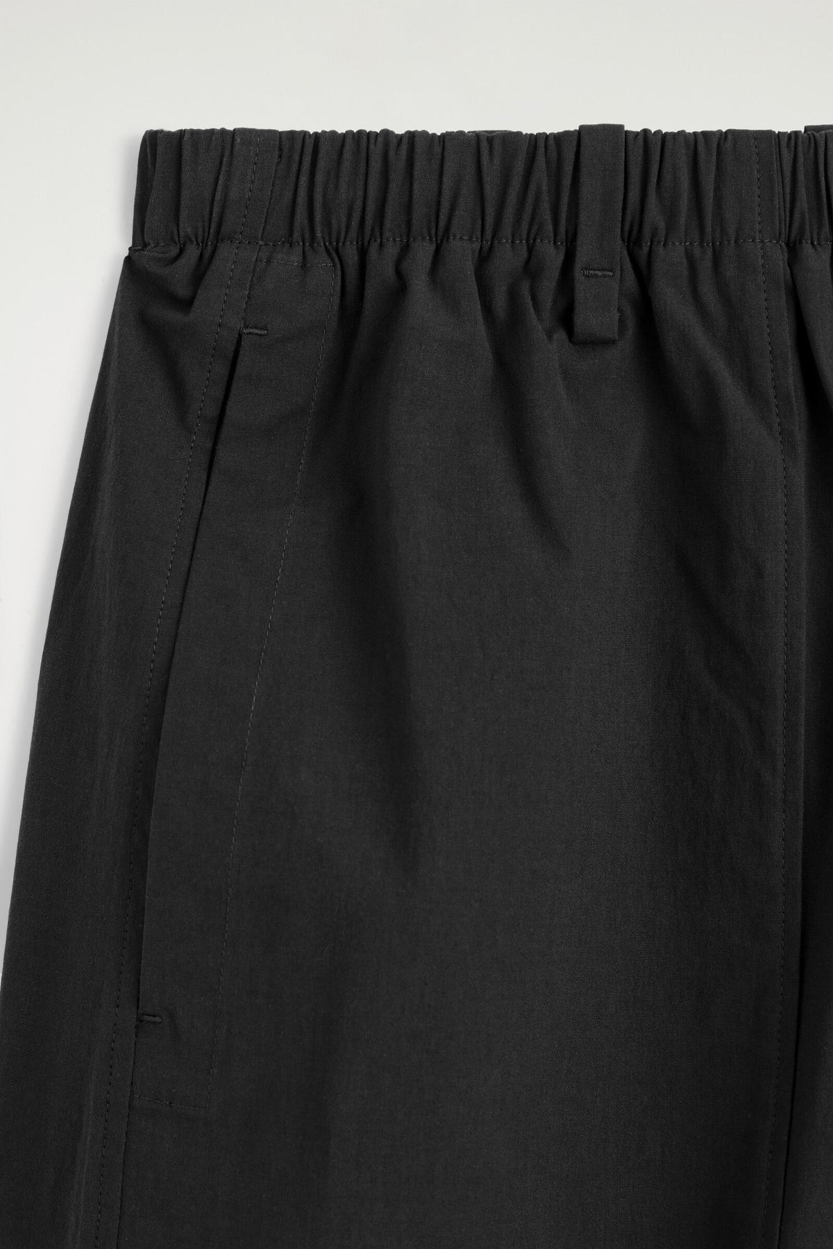 PANTALONES DE ALGODÓN DE CORTE RECTO - NEGRO | DescriptiveDetail