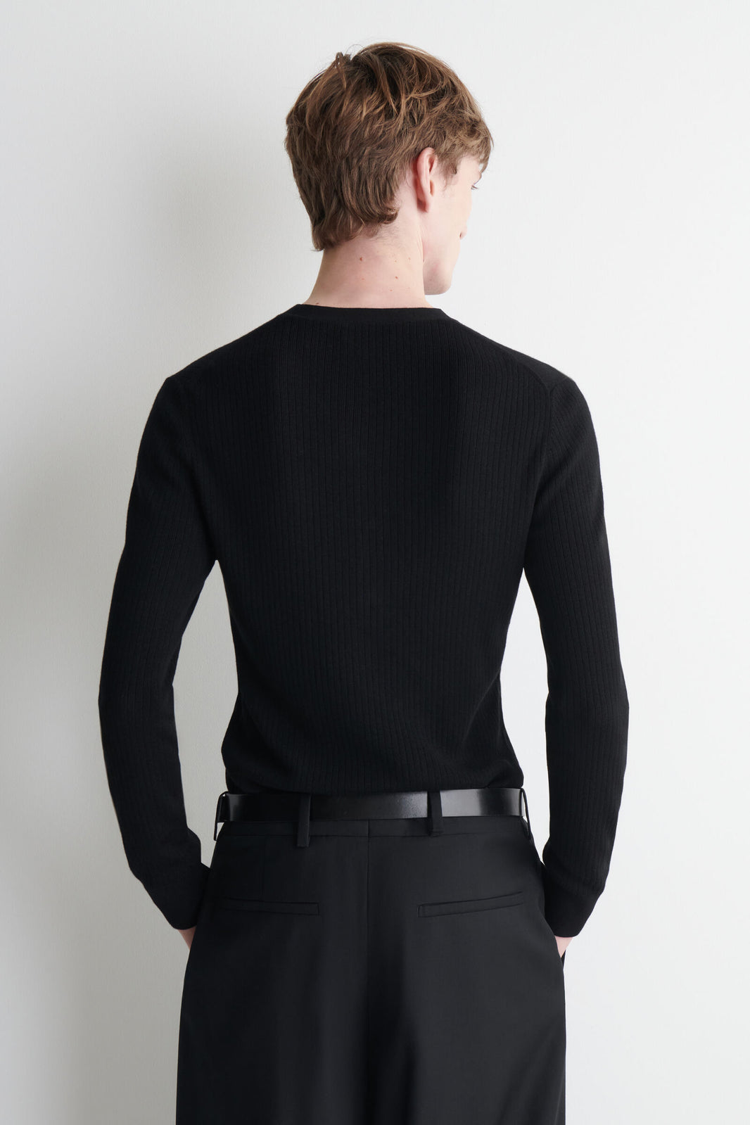 TOP HENLEY DE PUNTO ACANALADO - NEGRO