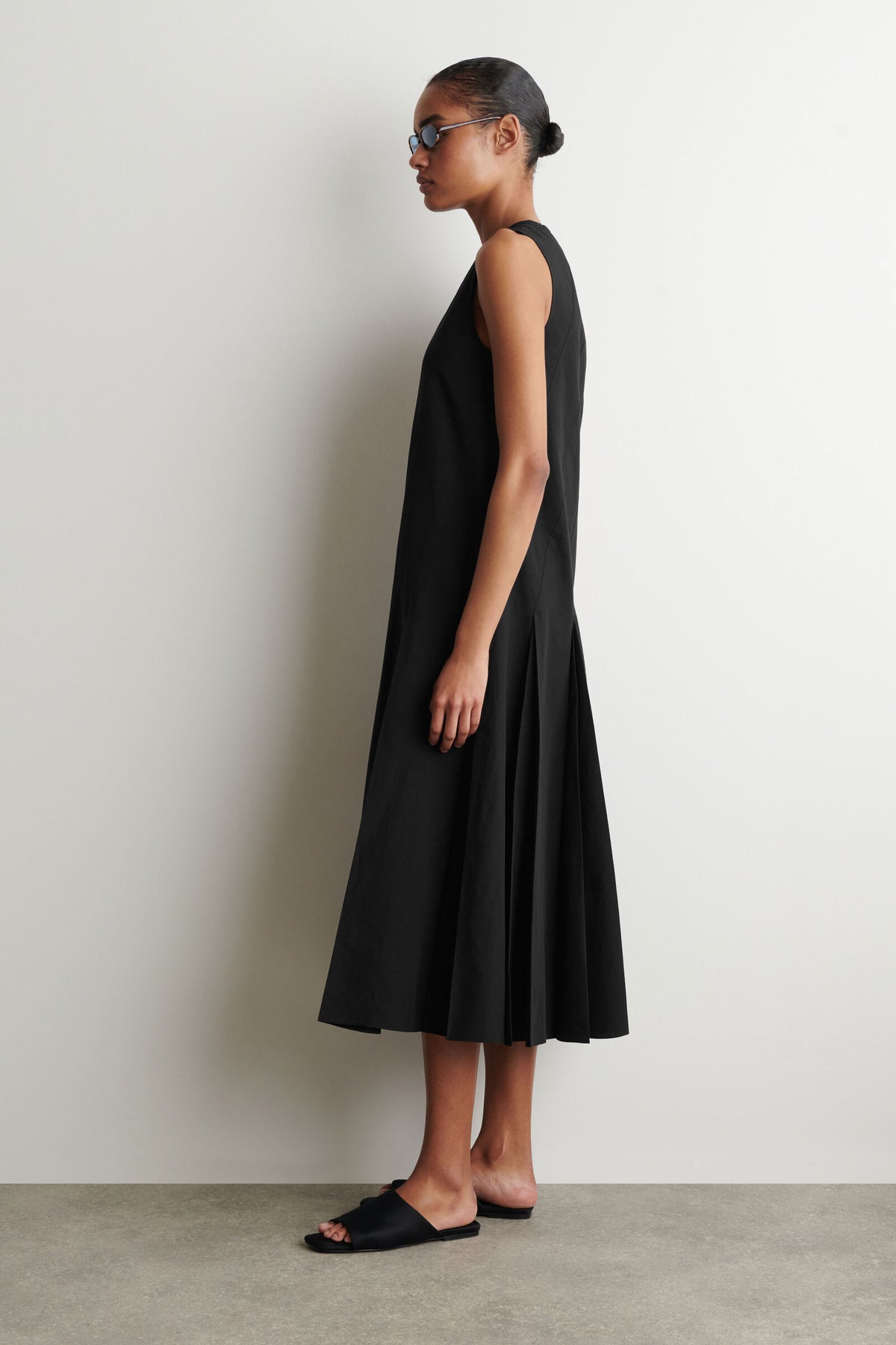 VESTIDO MAXI DE ALGODÓN Y LINO PLISADO - NEGRO