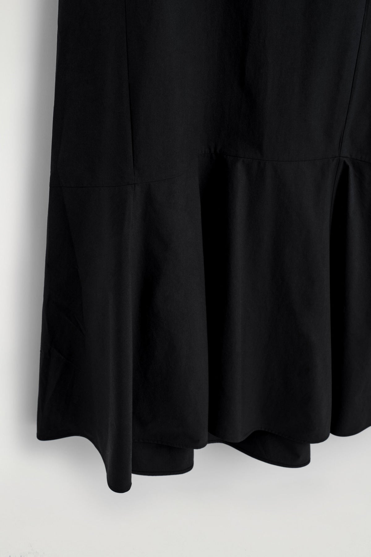 VESTIDO MIDI DE ALGODÓN CON DOBLADILLO CAÍDO - NEGRO - StillMedia/DescriptiveDetail