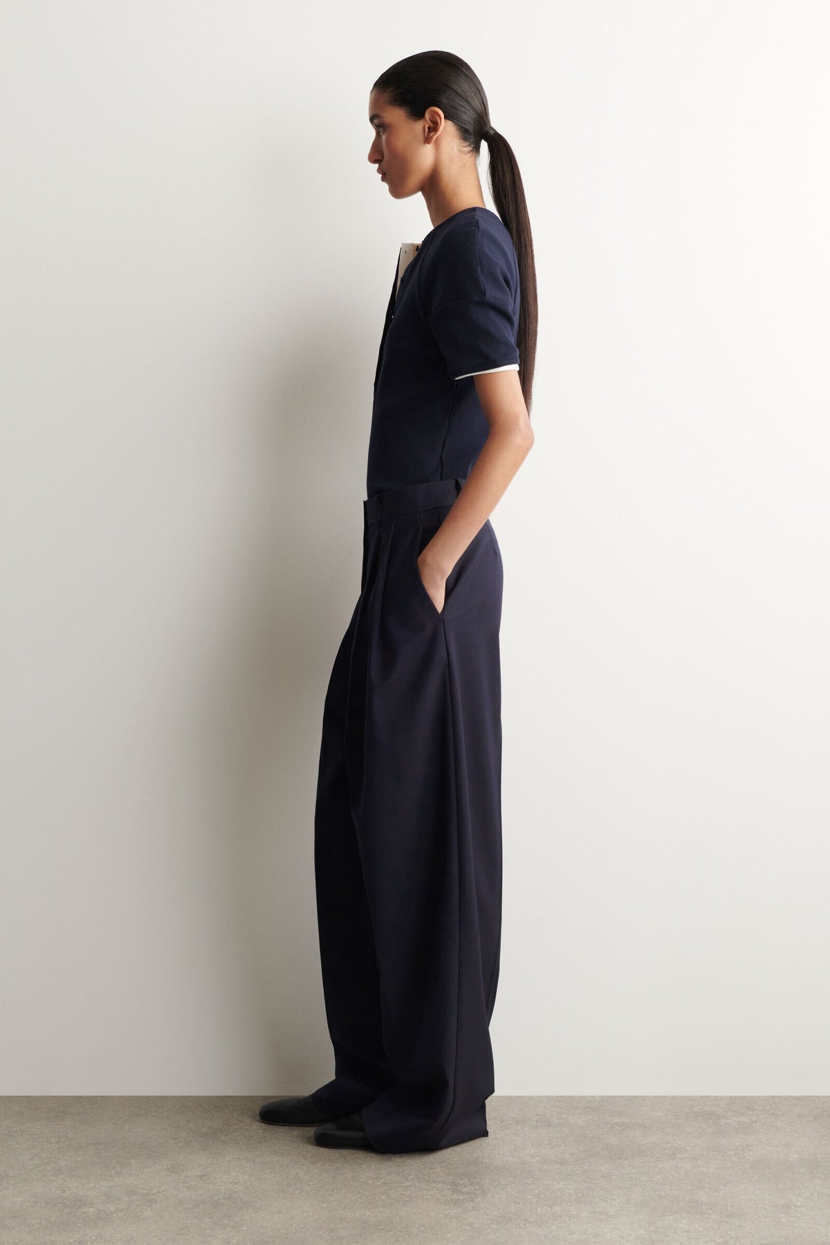 BLUSA HENLEY REDONDA DE JERSEY ACANALADO - AZUL MARINO - StillMedia/Lookbook