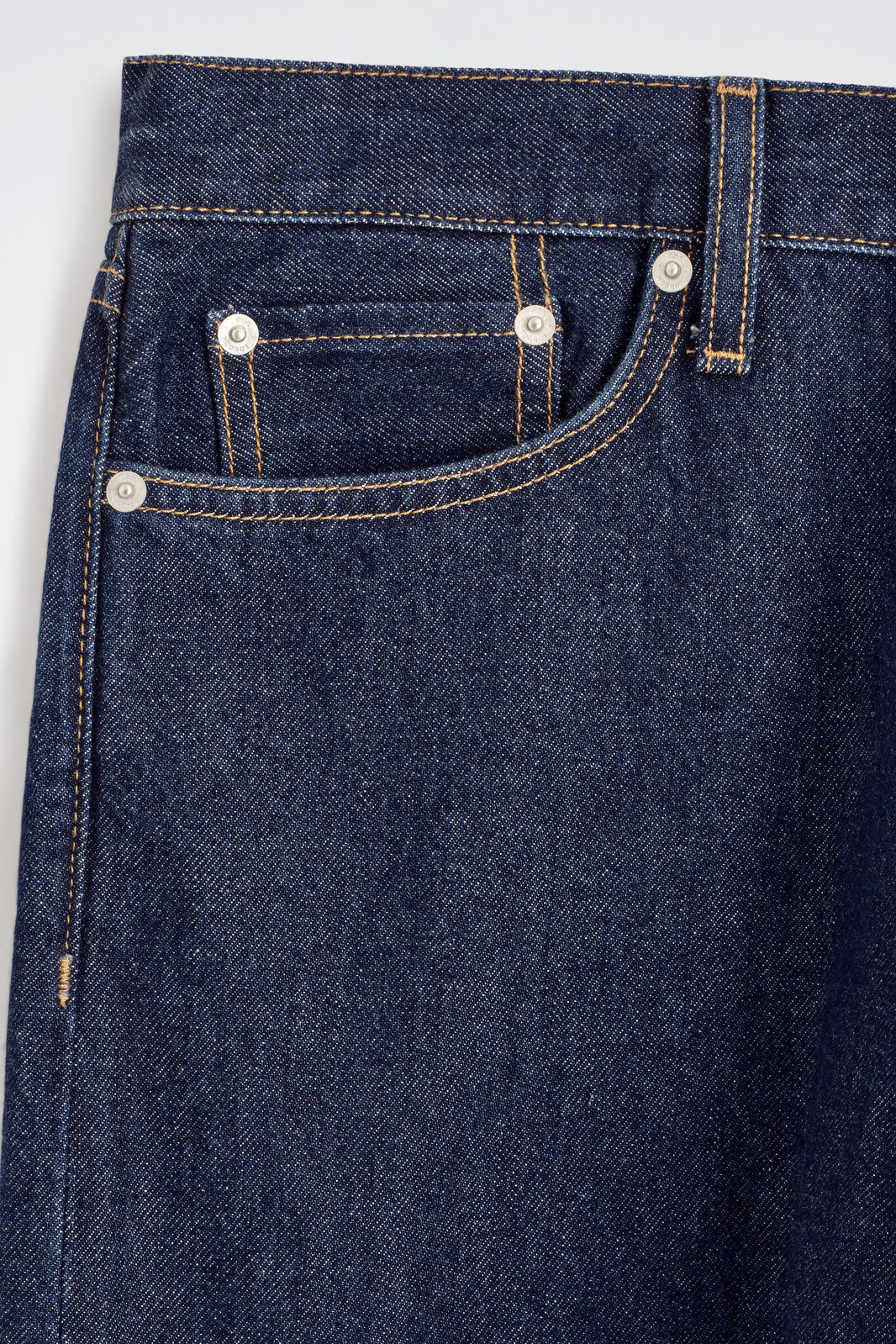 JEANS SIGNATURE DE CORTE REGULAR Y PIERNA RECTA - AZUL OSCURO | DescriptiveDetail