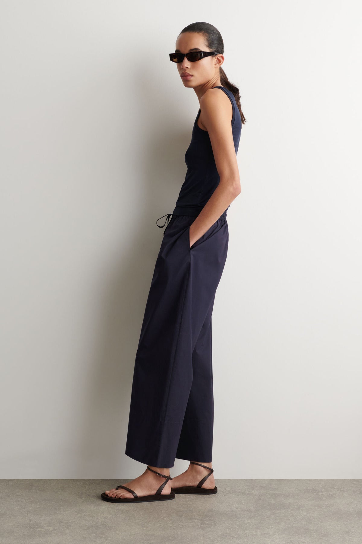 PANTALONES DE ALGODÓN DE CORTE RECTO CON CINTA AJUSTABLE - MARINO