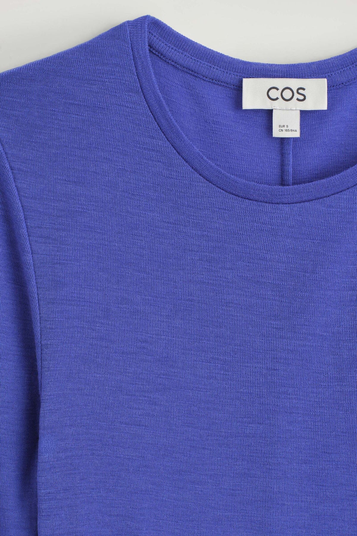 TOP DE LANA MERINO SLIM - AZUL COBALTO | 