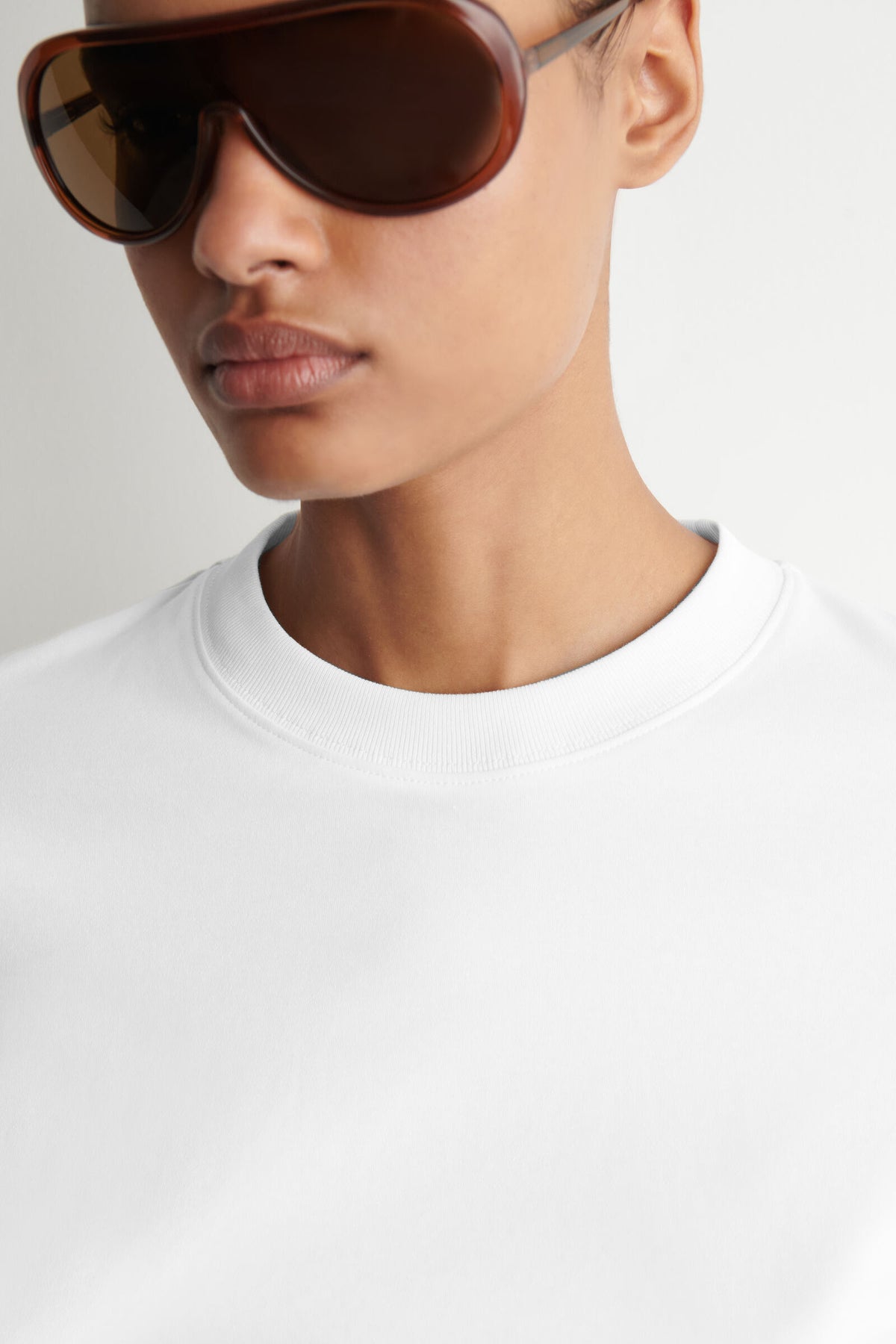 CAMISETA DE MANGA LARGA DE CORTE LIMPIO - BLANCO