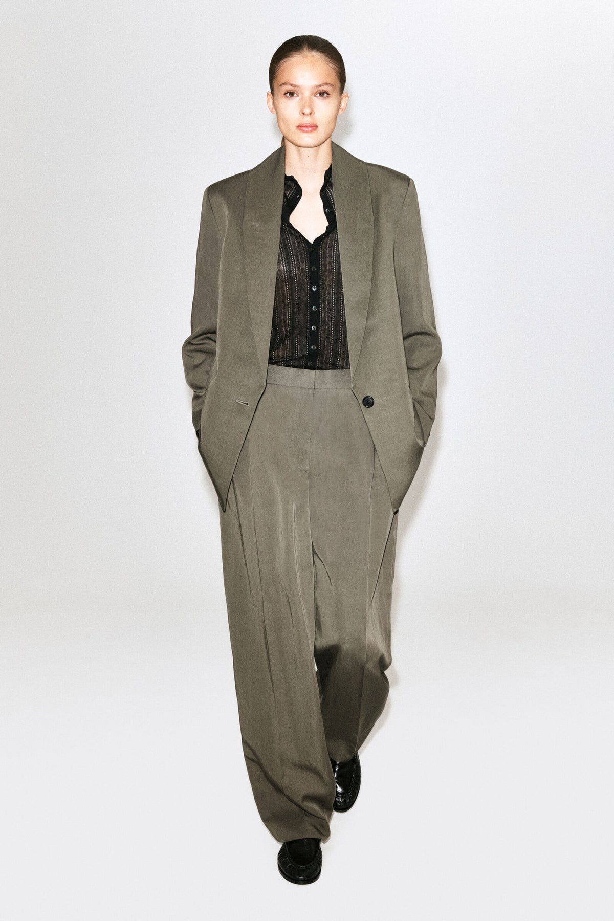 PANTALONES FLUIDOS PLISADOS DE PIERNA RECTA - BEIGE OSCURO