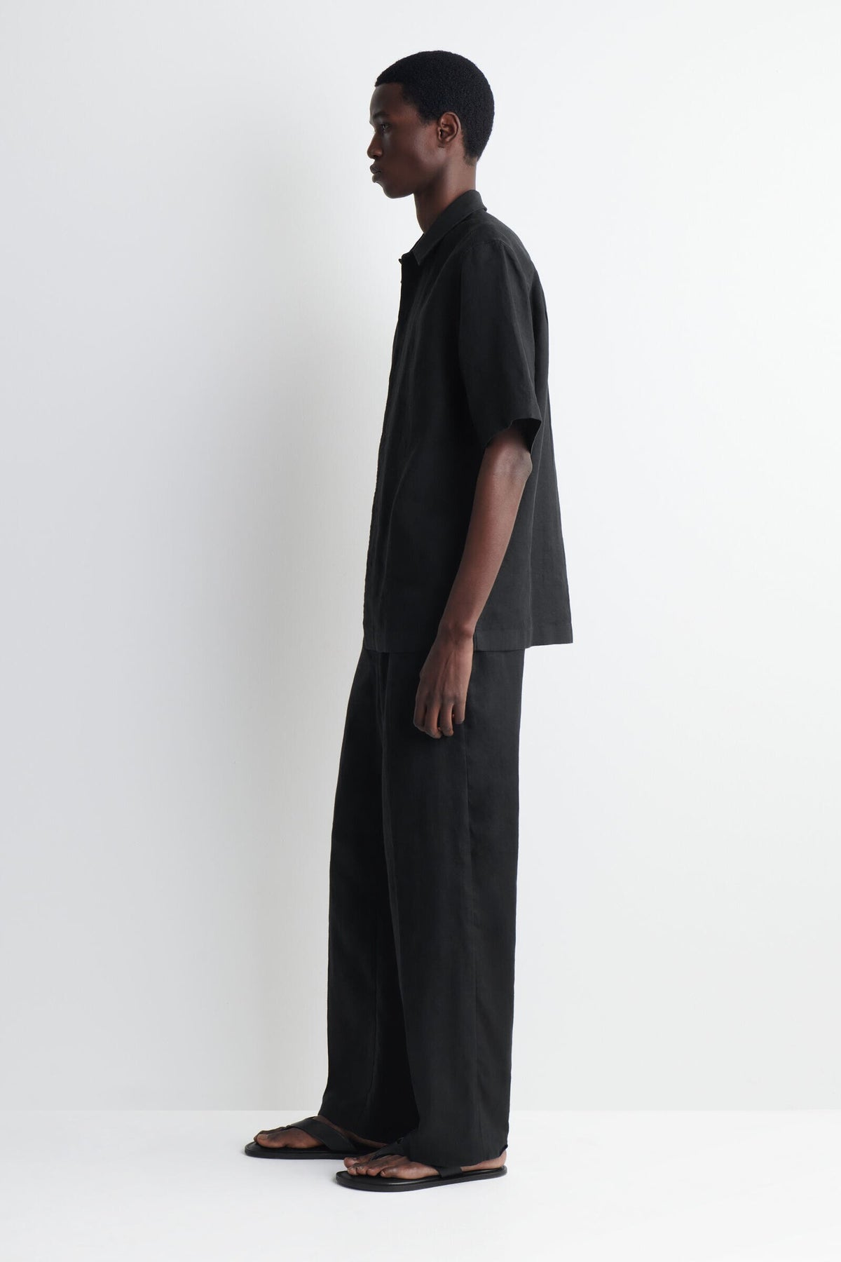 CAMISA DE LINO DE MANGA CORTA - NEGRO - StillMedia/Lookbook