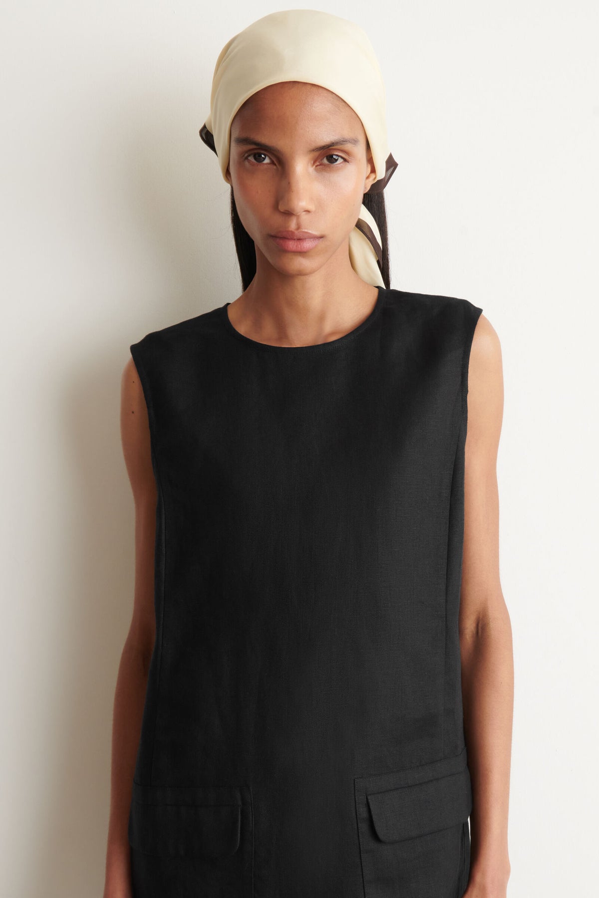 VESTIDO MINI DE LINO - NEGRO - StillMedia/Lookbook