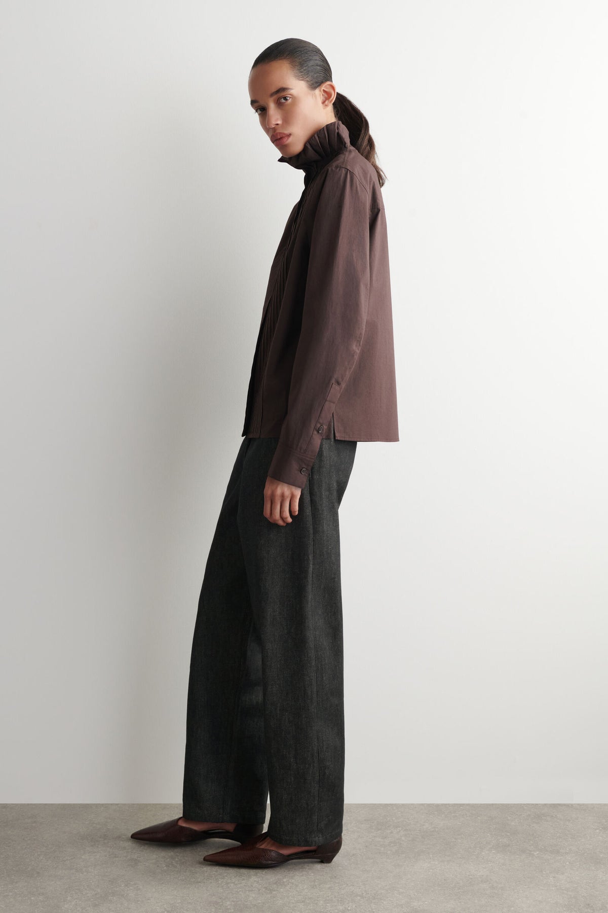 BLUSA DE ALGODÓN CON PLIEGUES - MARRÓN - StillMedia/Lookbook