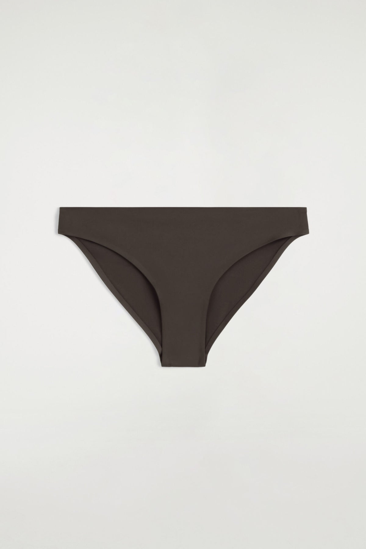 BRIEFS CLÁSICOS - MARRÓN OSCURO - StillMedia/DescriptiveStillLife