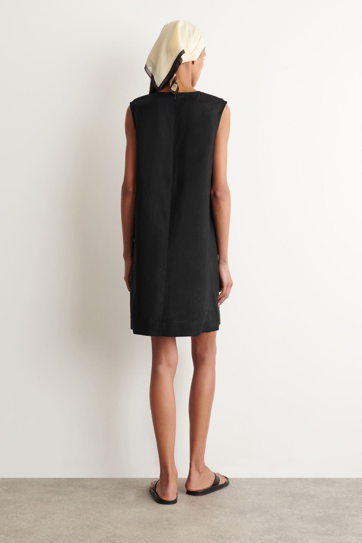 VESTIDO MINI DE LINO - NEGRO - StillMedia/Lookbook
