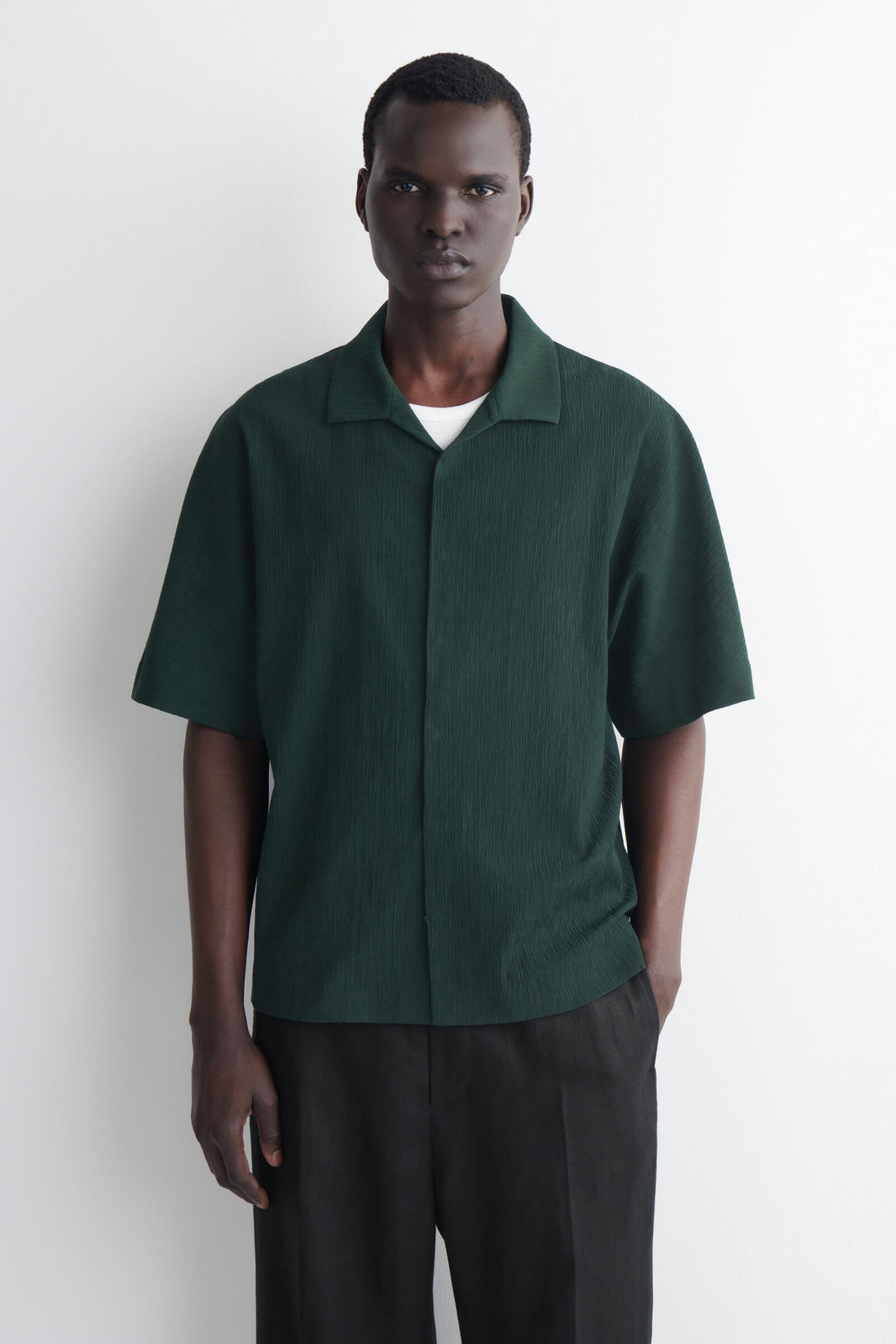 CAMISA DE ALGODÓN ARRUGADO - VERDE OSCURO
