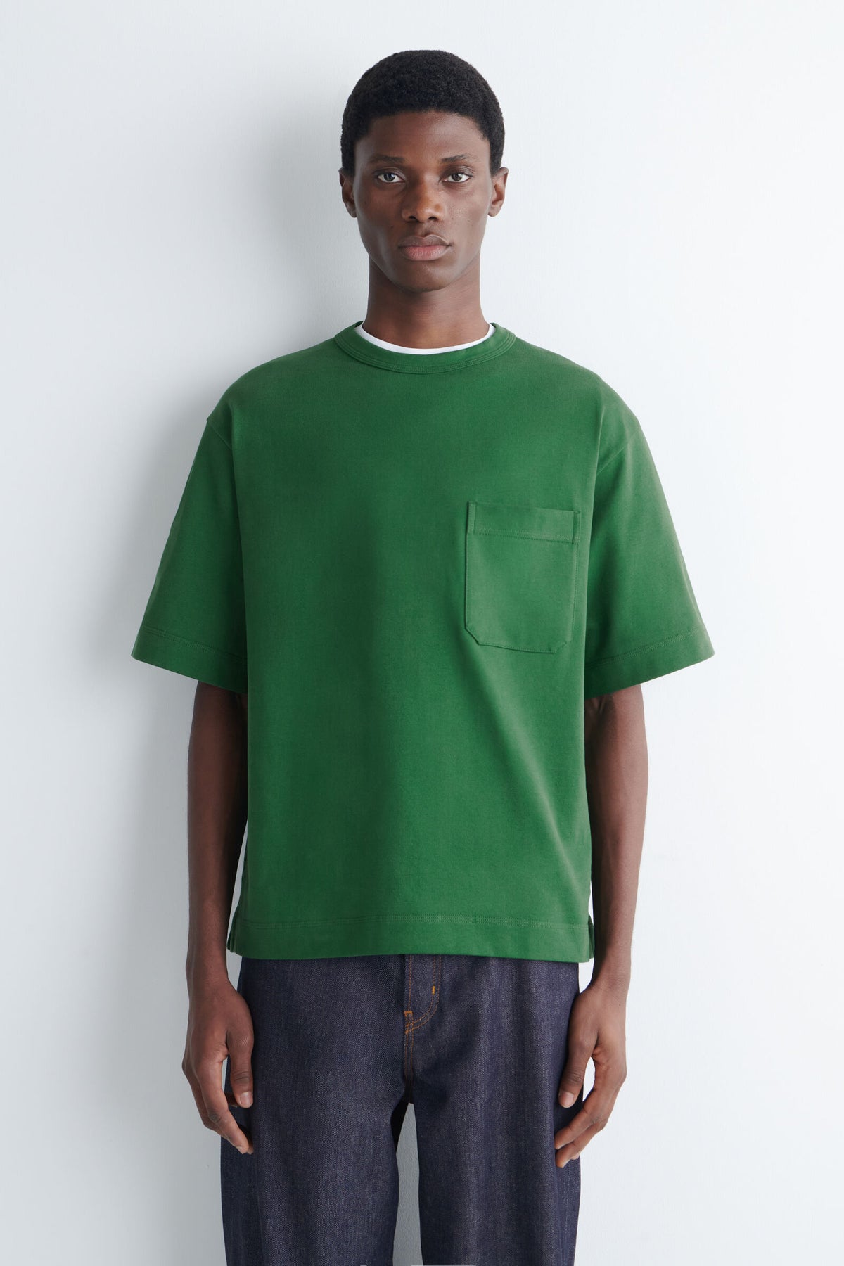 CAMISETA OVERSIZE CON BOLSILLOS - VERDE OSCURO