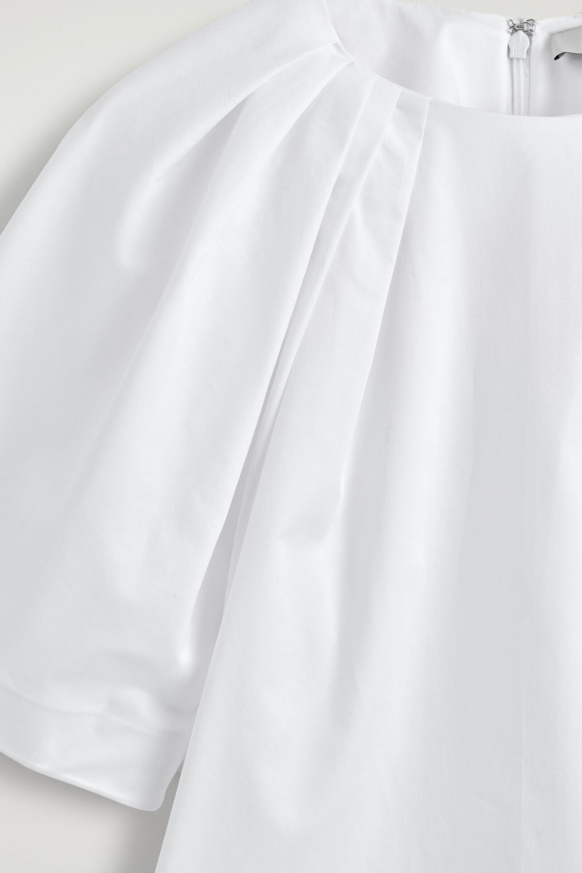 TOP DE ALGODÓN DE MANGA CORTA CON FRUNCE - BLANCO | DescriptiveDetail
