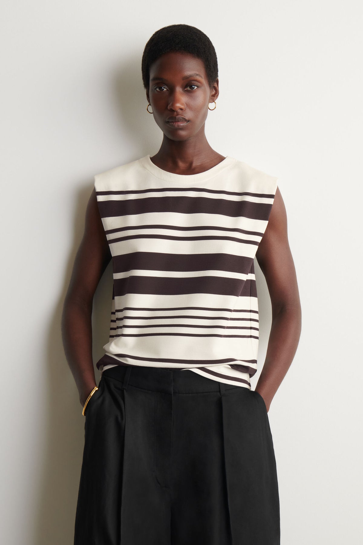 CAMISETA DE ALGODÓN CON HOMBROS DOBLADOS - BLANCO / MARRÓN / RAYADO - StillMedia/Lookbook