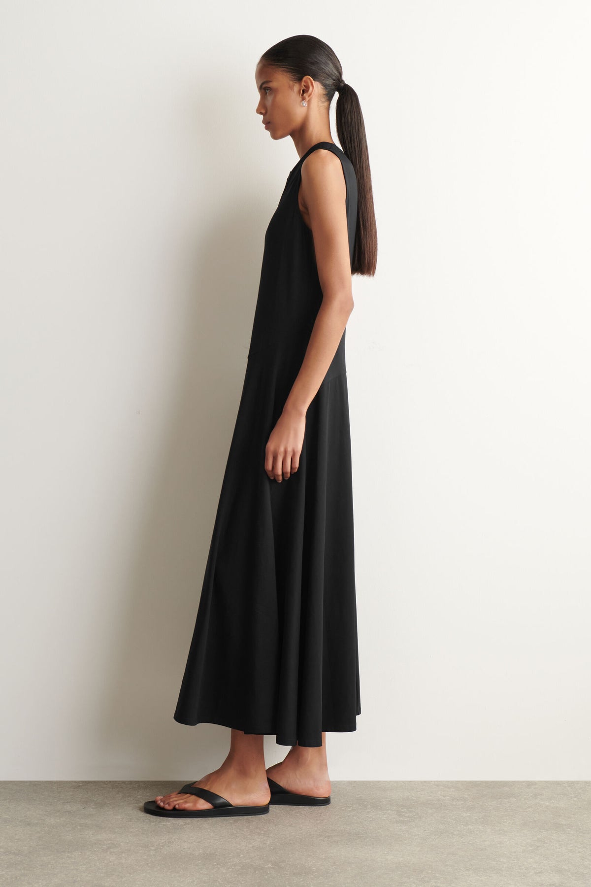 VESTIDO MIDI ESCULTÓRICO DE ALGODÓN-JERSEY - NEGRO