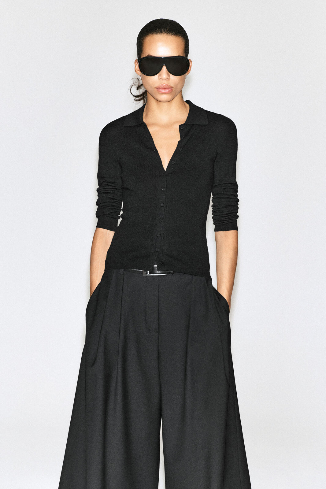 CAMISA DE LANA MERINO SIN COSTURAS - NEGRO
