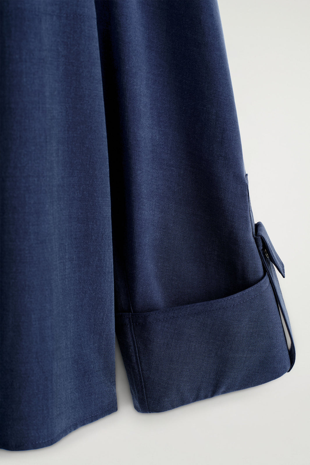 CAMISA UTILITY FLUIDA - MARINO | DescriptiveDetail