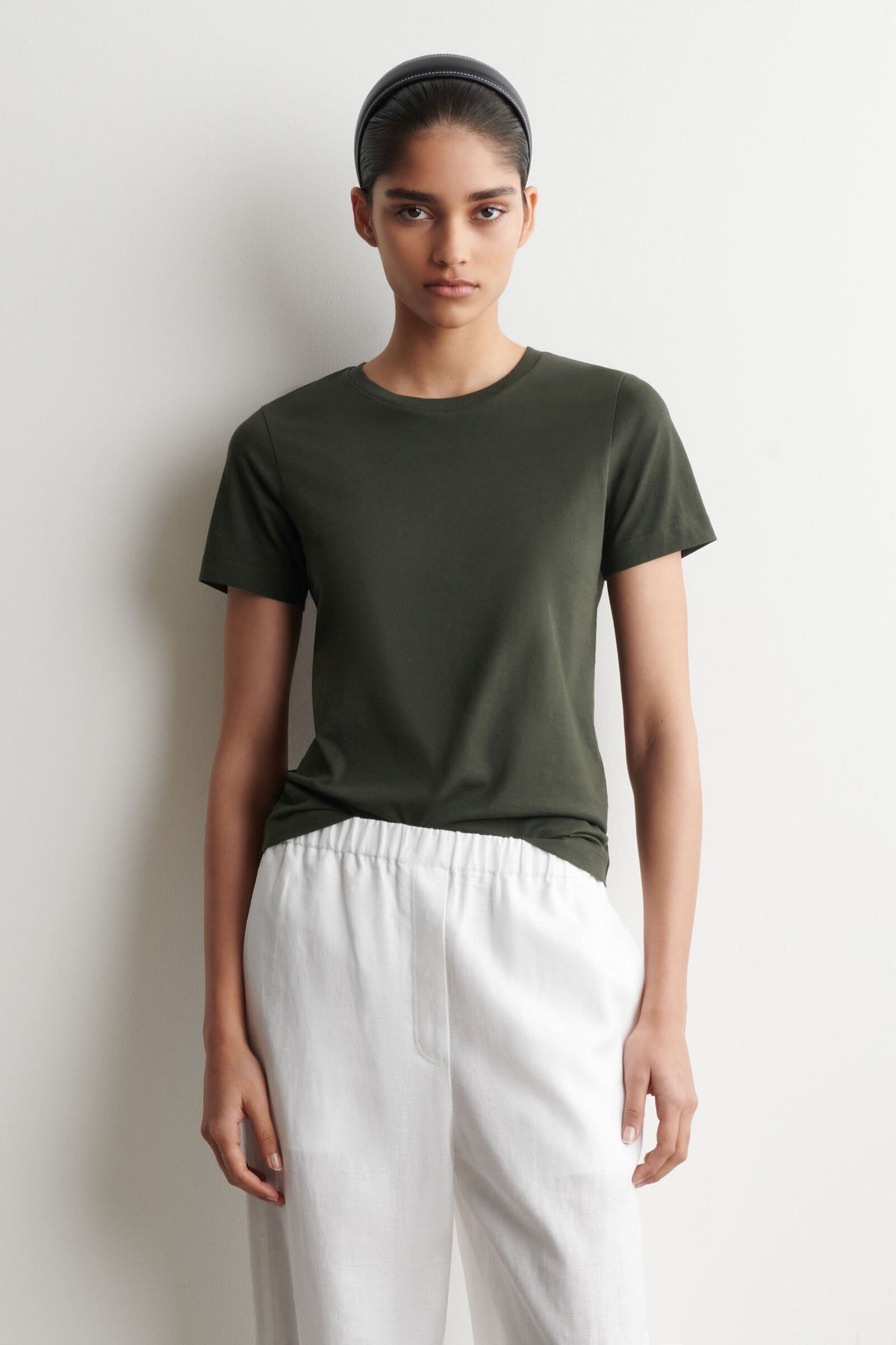 CAMISETA DE ALGODÓN CON CUELLO REDONDO - VERDE OSCURO