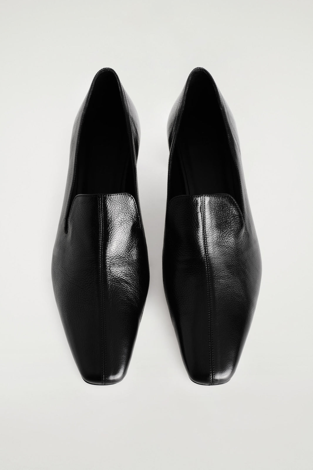 MOCASINES DE PIEL ANGULARES - NEGRO | DescriptiveDetail