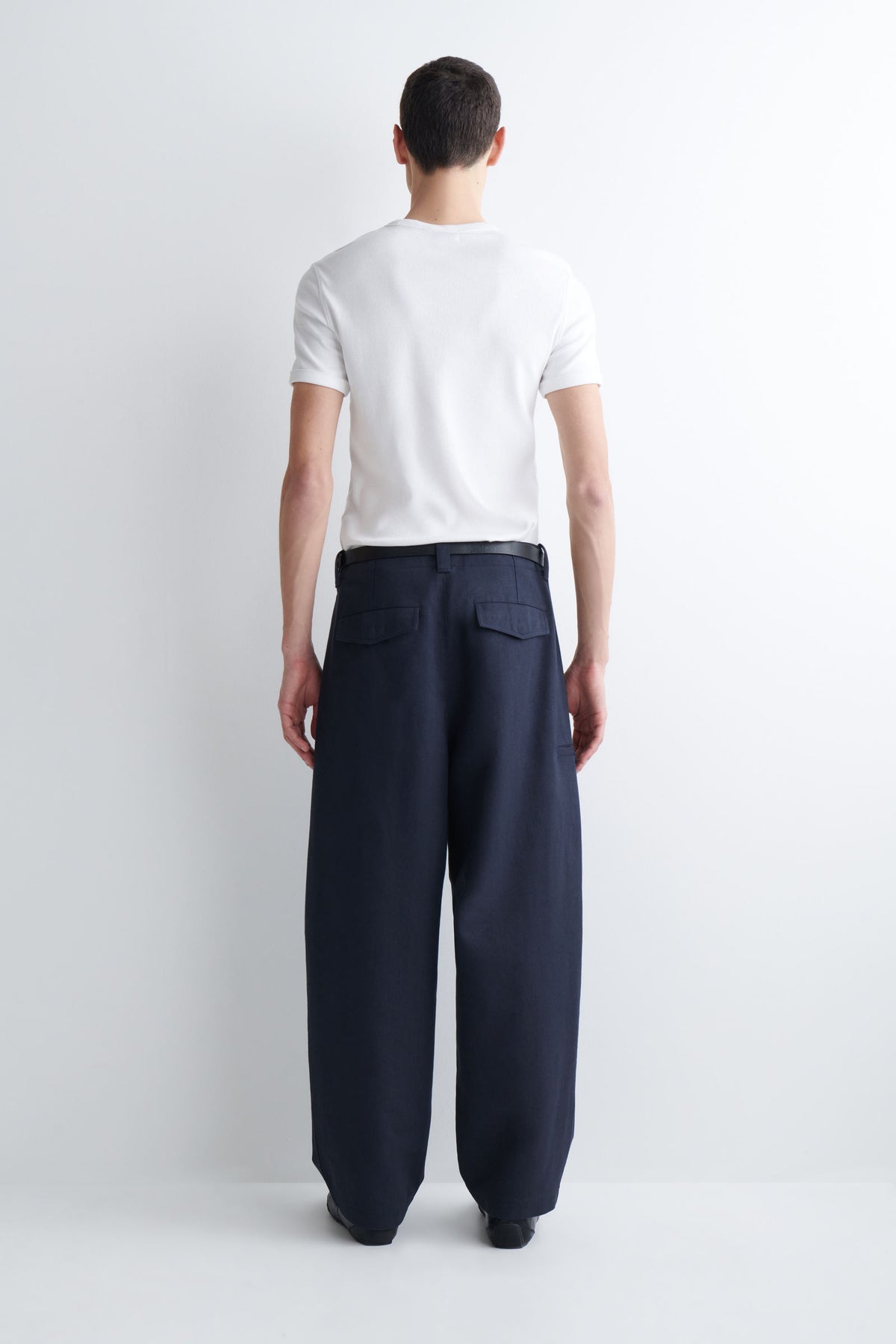 PANTALONES UTILITY DE CORTE BARRIL EN MEZCLA DE ALGODÓN - AZUL MARINO - StillMedia/Lookbook