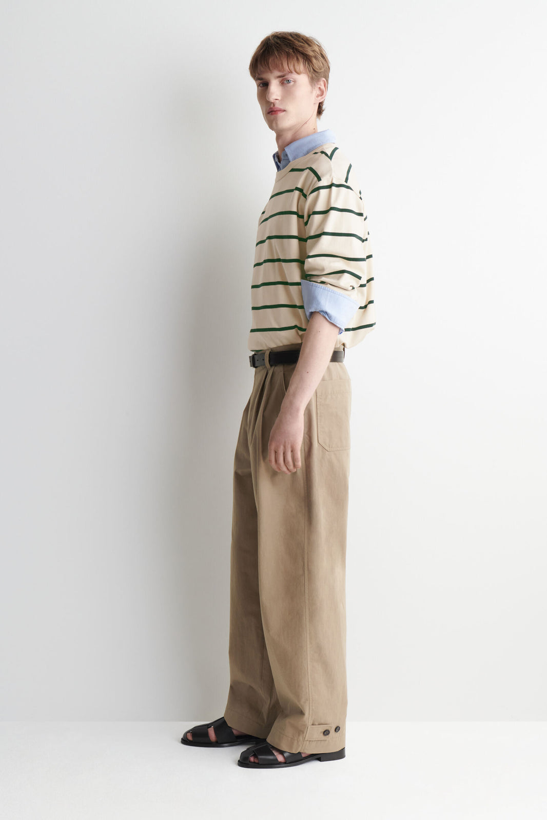 PANTALONES DE ALGODÓN DE CORTE RELAJADO Y PIERNA BARREL - BEIGE