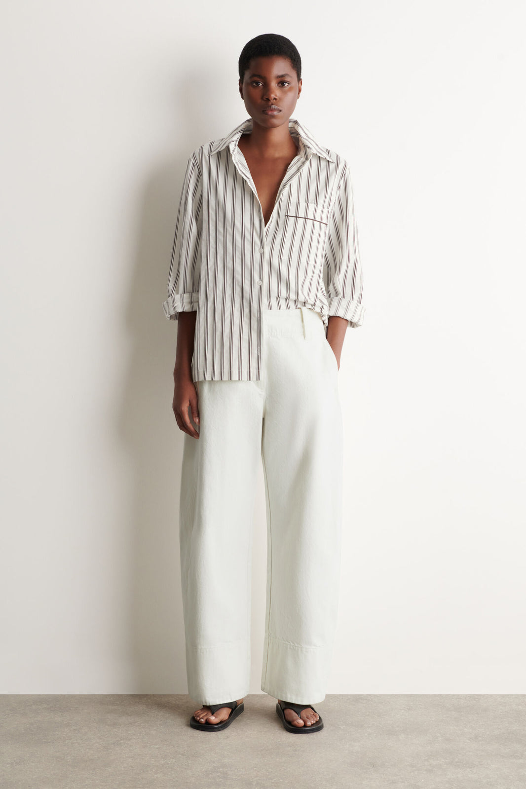 PANTALONES DE MEZCLILLA DE PIERNA BARREL - BLANCO