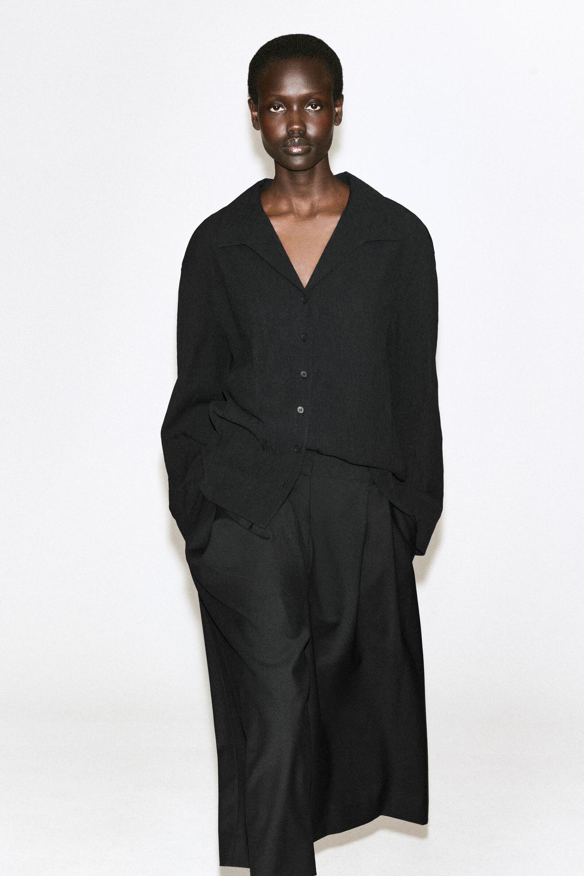 CAMISA DE JERSEY ARRUGADO - NEGRO