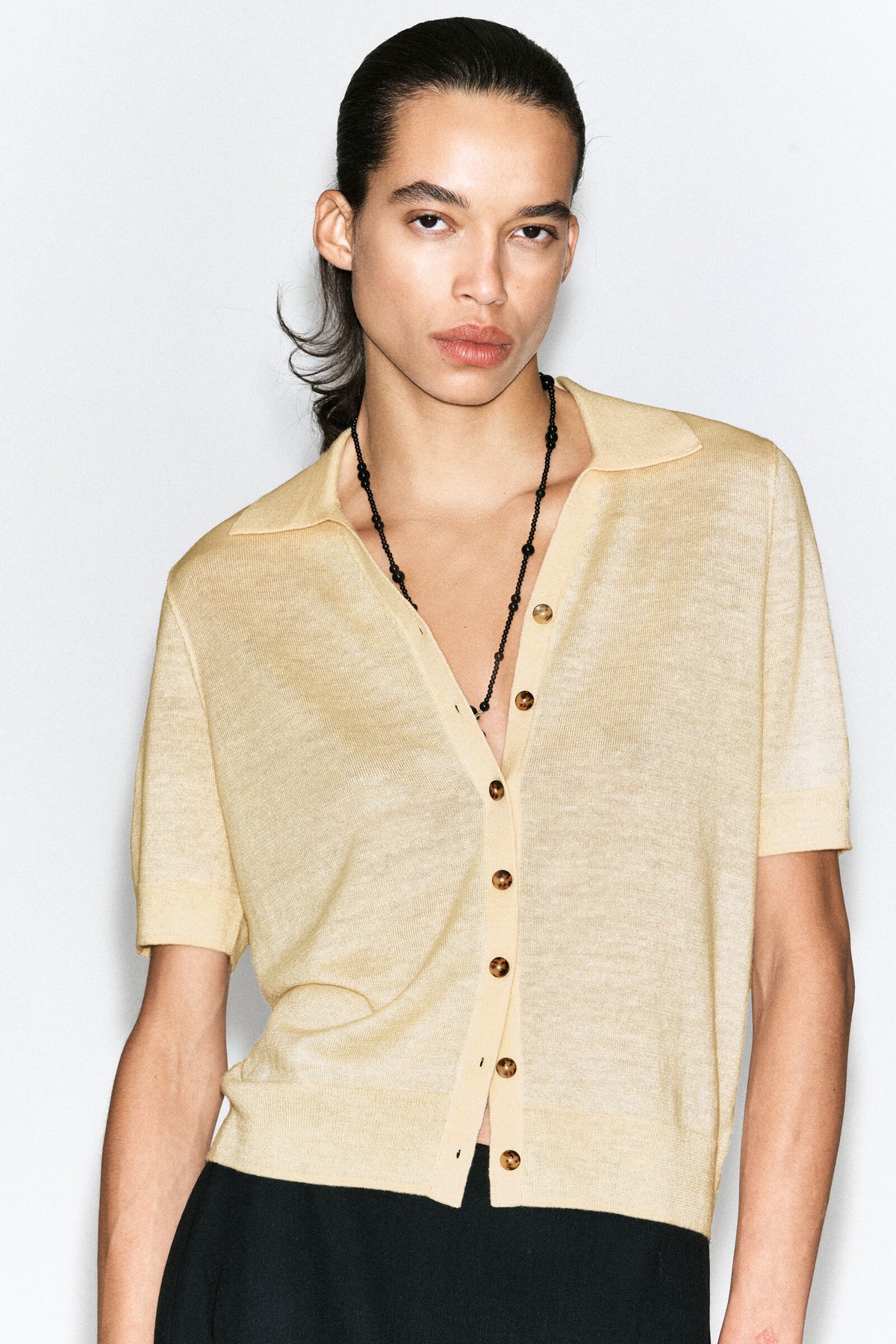 CAMISA DE LINO-MERINO DE MANGA CORTA TEJIDA - AMARILLO