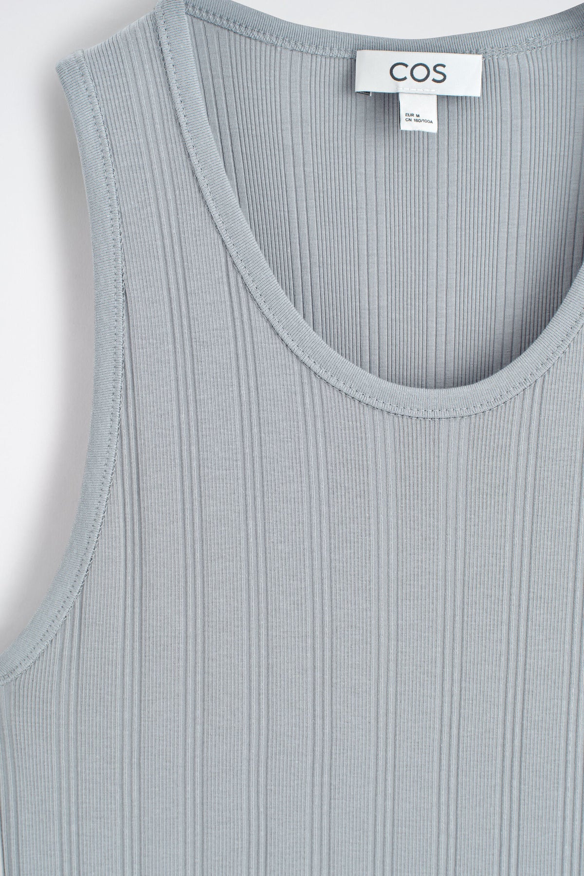 TOP DE ALGODÓN CON RIBETE RÍGIDO AJUSTADO - GRIS | DescriptiveDetail