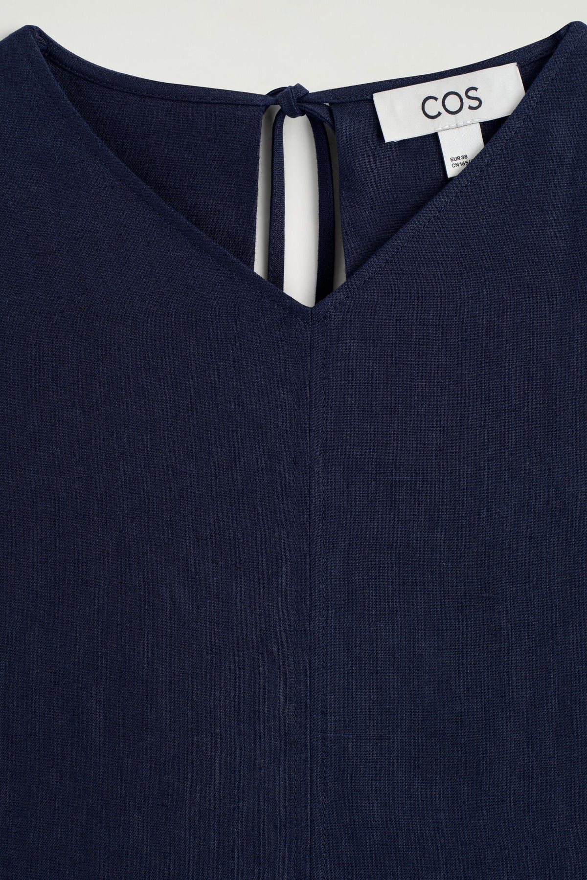 VESTIDO MINI DE LINO CON ESCOTE EN V Y ESPALDA ABIERTA - NAVY | DescriptiveDetail