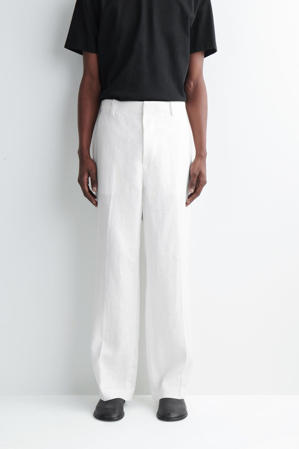 PANTALONES DE LINO DE AJUSTE RELAJADO Y DE CORTE RECTO - BLANCO
