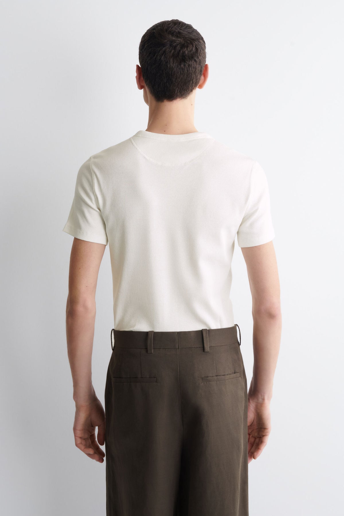 CAMISETA HENLEY ACANALADA AJUSTADA - BLANCO