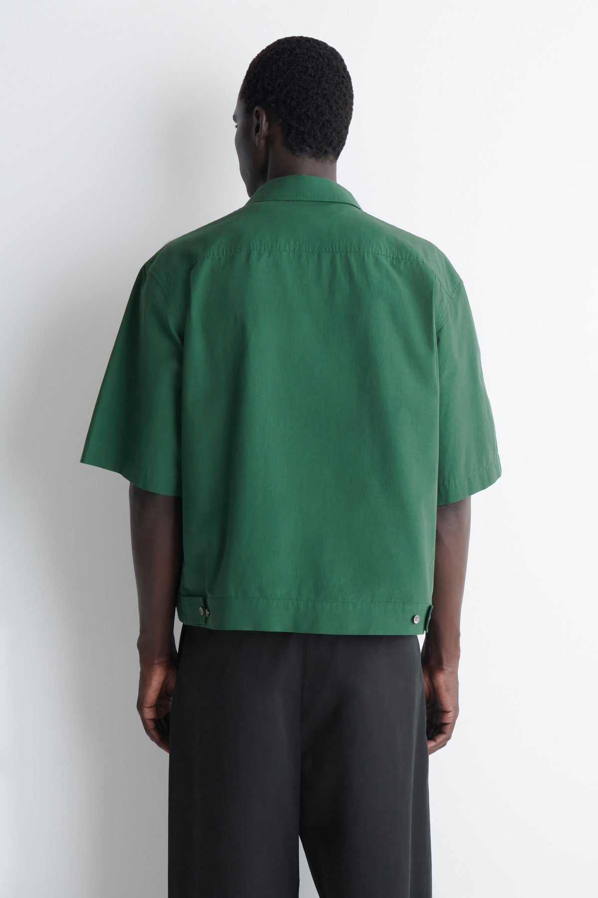 CAMISA UTILITY DE ALGODÓN-POPLIN DE CORTE CUADRADO - VERDE