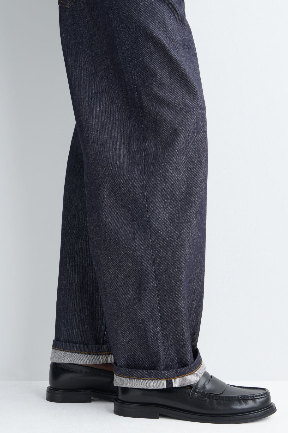 JEANS RELAJADOS DE CORTE RECTO SELVEDGE RAW DE RIDER - INDIGO DESGASTADO - StillMedia/Lookbook