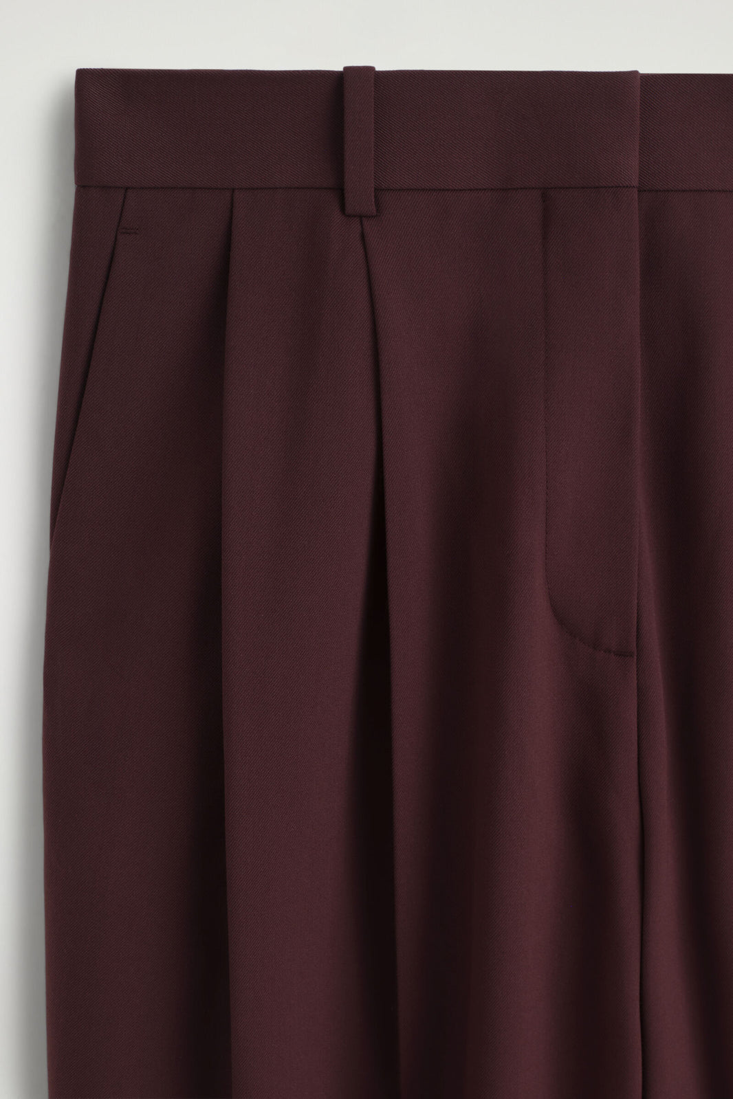 PANTALONES DE TAILLE RELAJADO - MARRÓN OSCURO | DescriptiveDetail