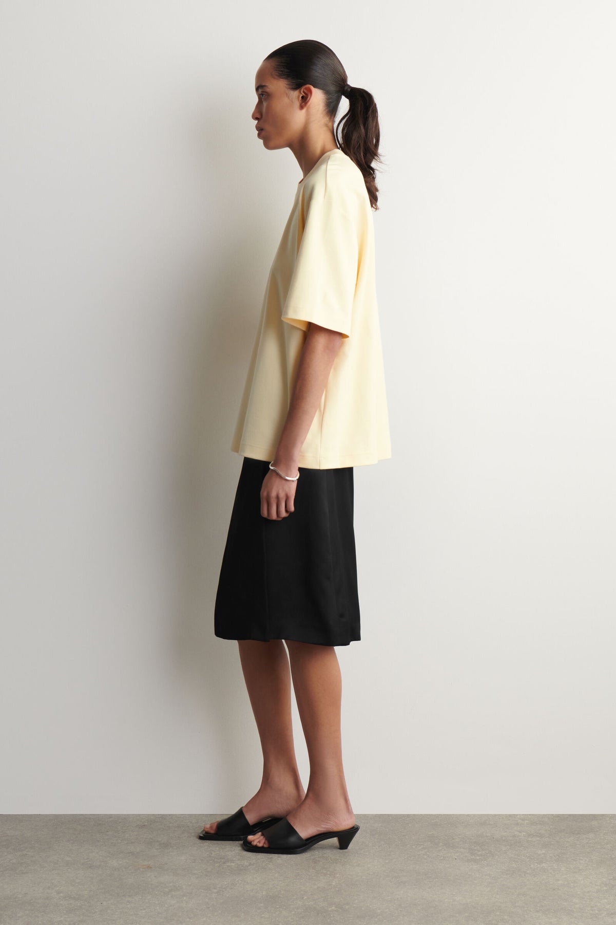 CAMISETA OVERSIZED - AMARILLO MANTEQUILLA