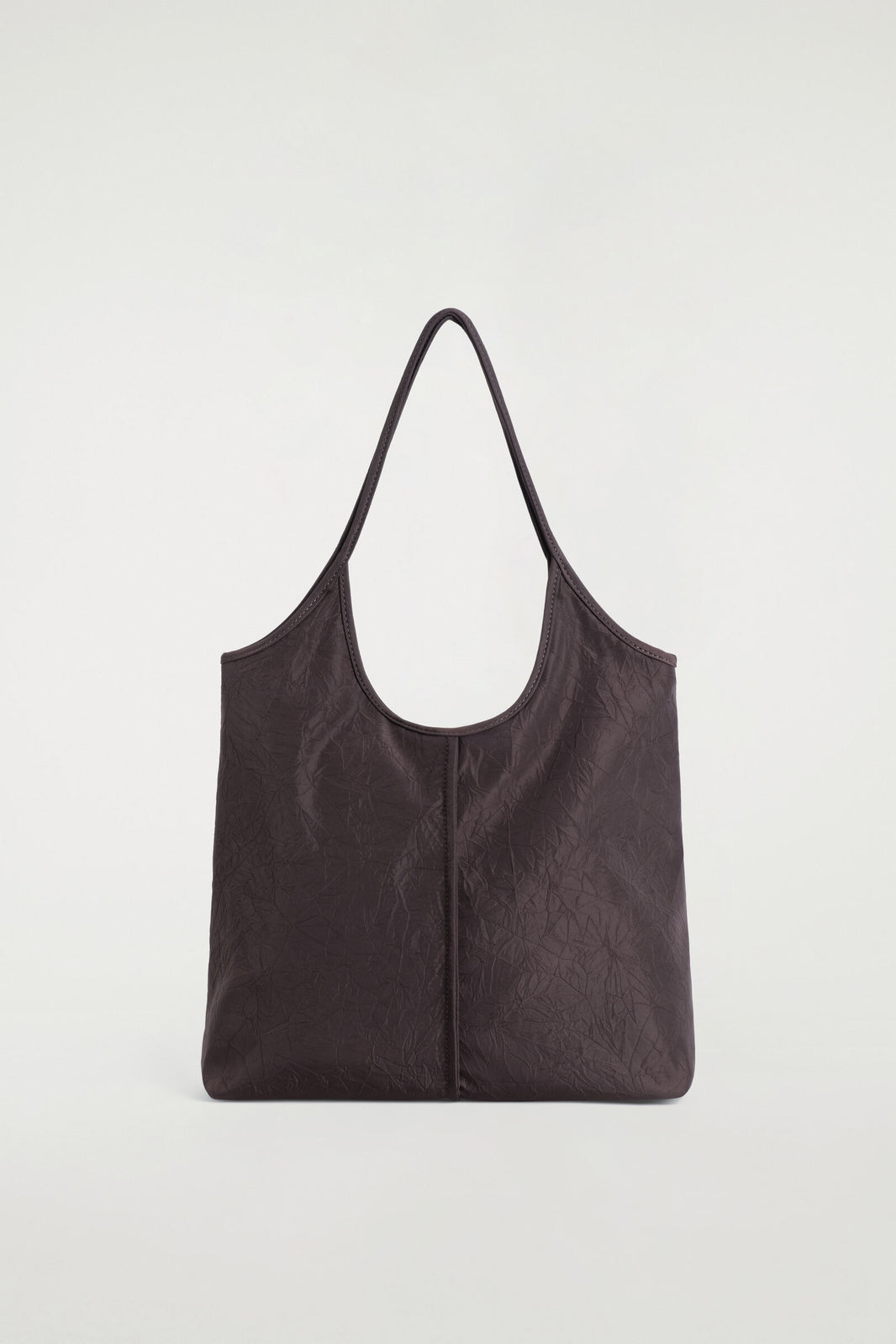BOLSA DE TOTE ESCULTÓRICA - CAPARAZÓN ARRUGADO - MARRÓN | DescriptiveStillLife