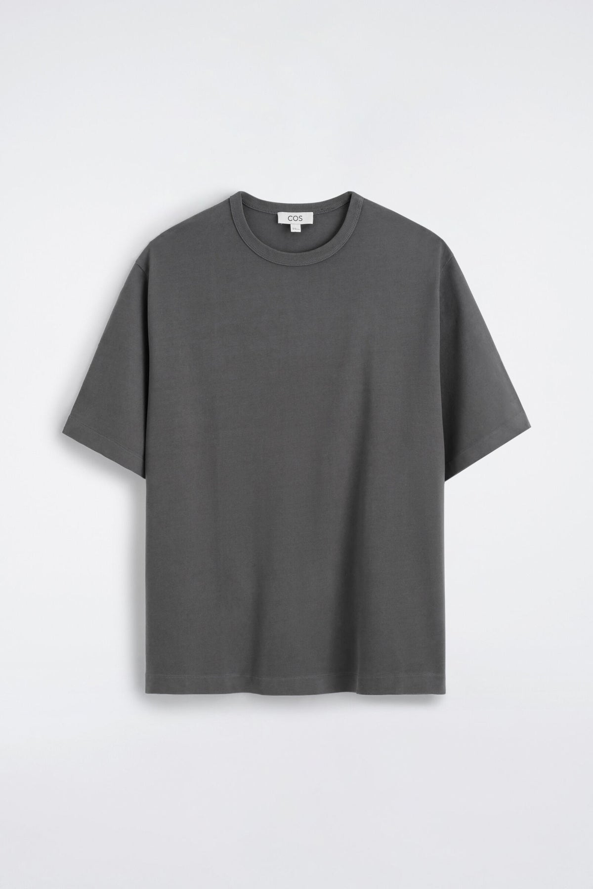 CAMISETA DE ALGODÓN RELAJADO LAVADO - CARBÓN | DescriptiveStillLife
