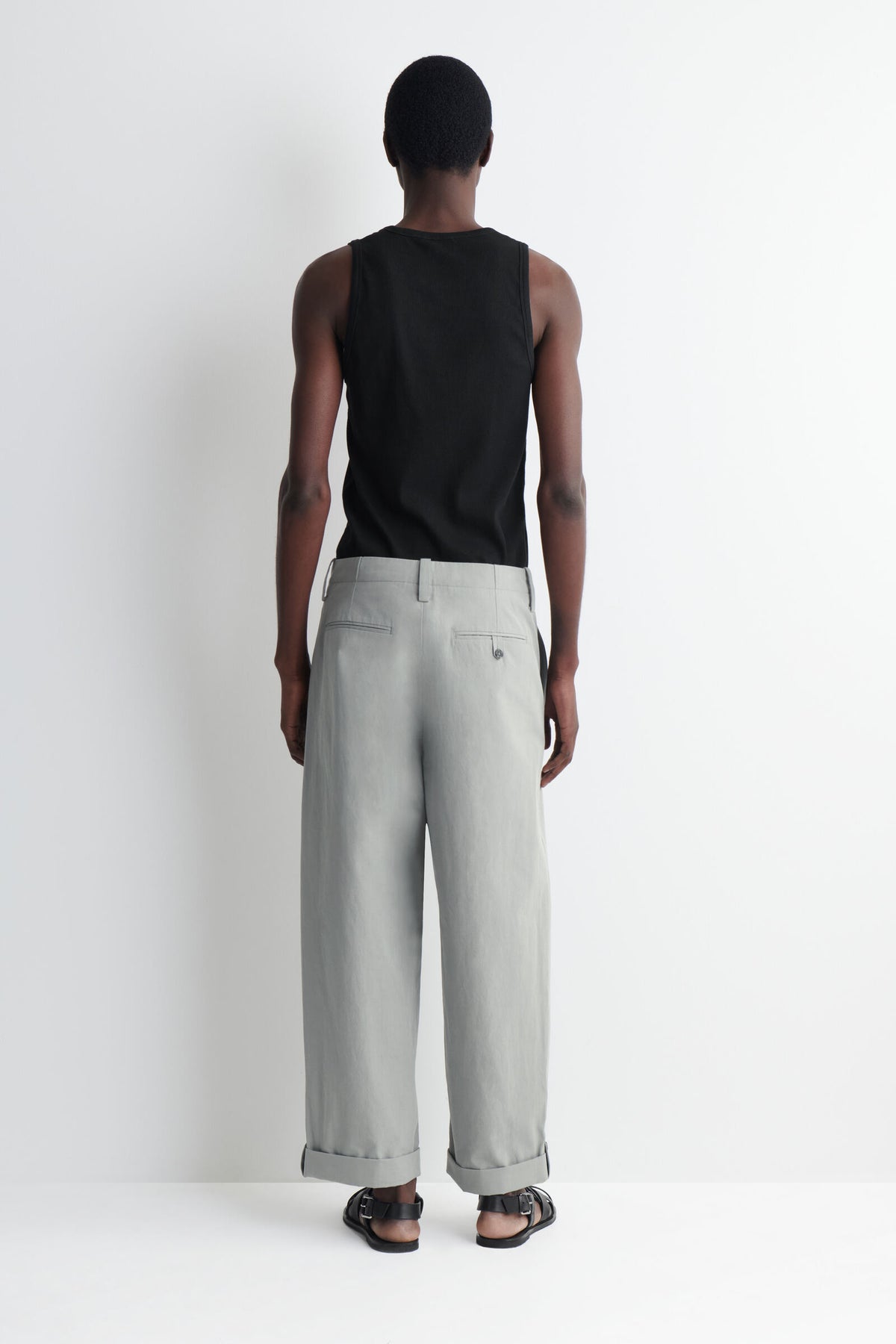 PANTALONES RELAXED-FIT DE PIERNA RECTA CON DOBLADILLO - GRIS