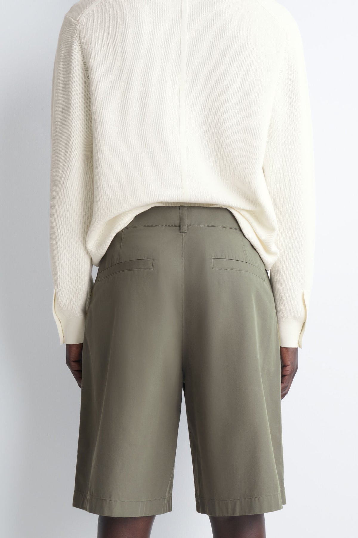 SHORTS DE ALGODÓN CON PLIEGUES - KAKI