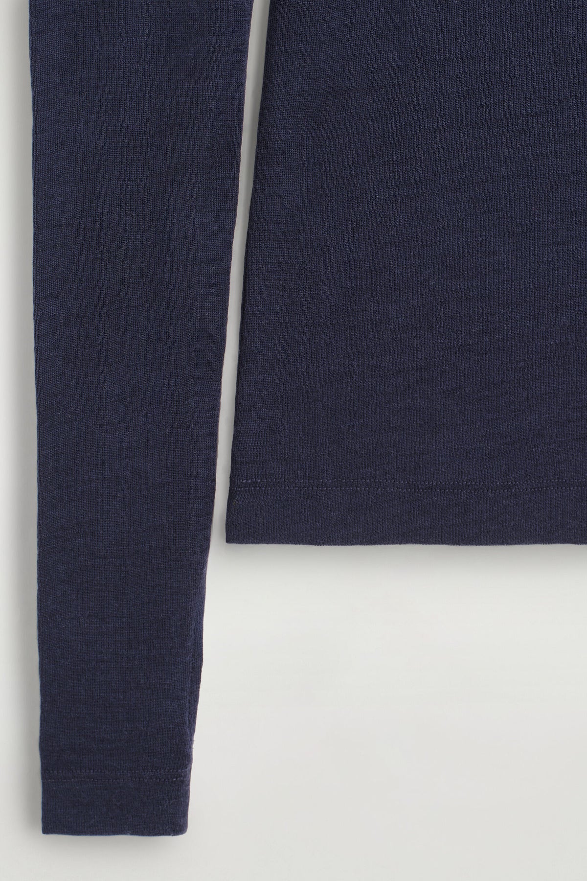 TOP DE LANA MERINO SLIM - AZUL MARINO | DescriptiveDetail