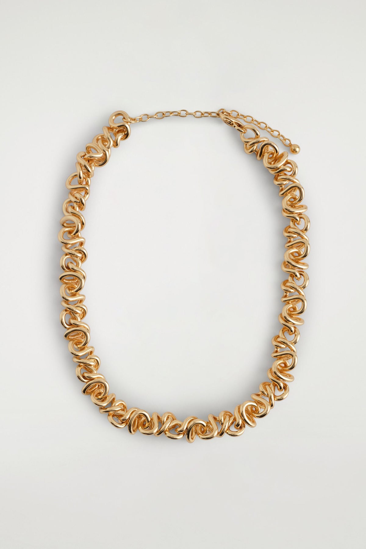 COLLAR DE CADENA ANUDADA - DORADO | DescriptiveStillLife