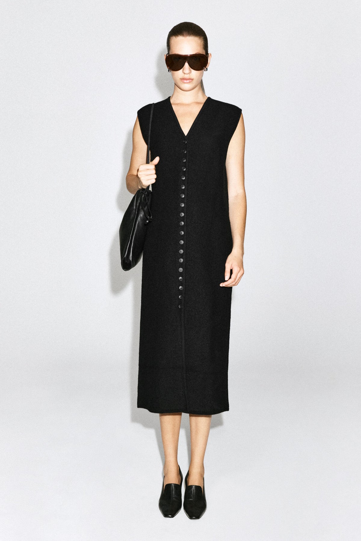 VESTIDO DE LANA MERINO ABOTONADO - NEGRO