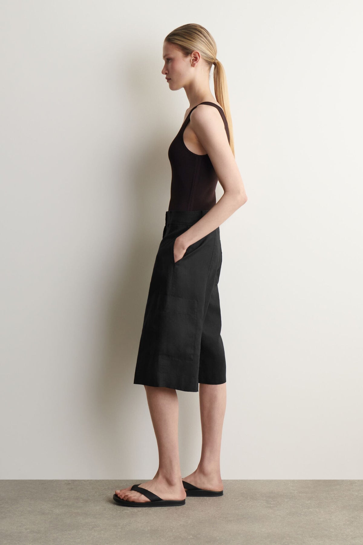 BERMUDAS DE LINO - NEGRO - StillMedia/Lookbook