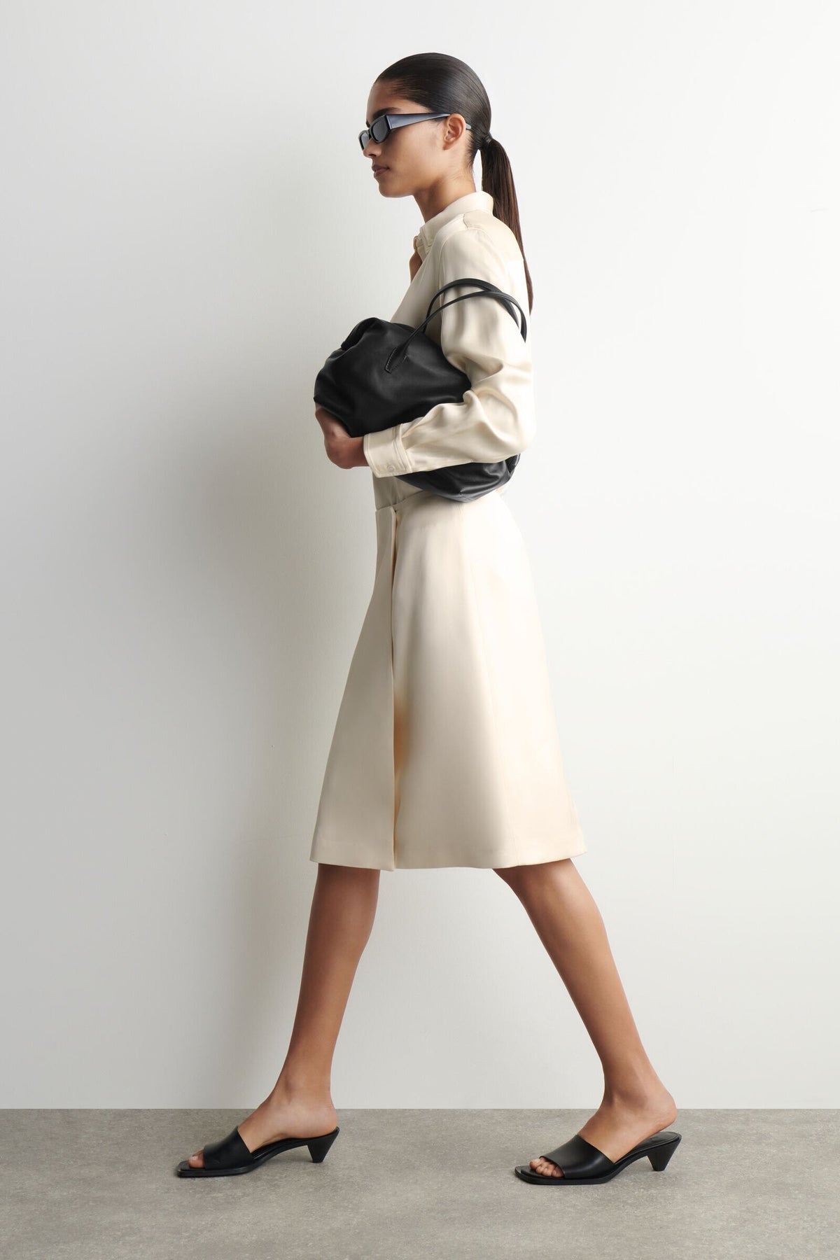 FALDA SATINADA ENVOLVENTE - BLANCO - StillMedia/Lookbook